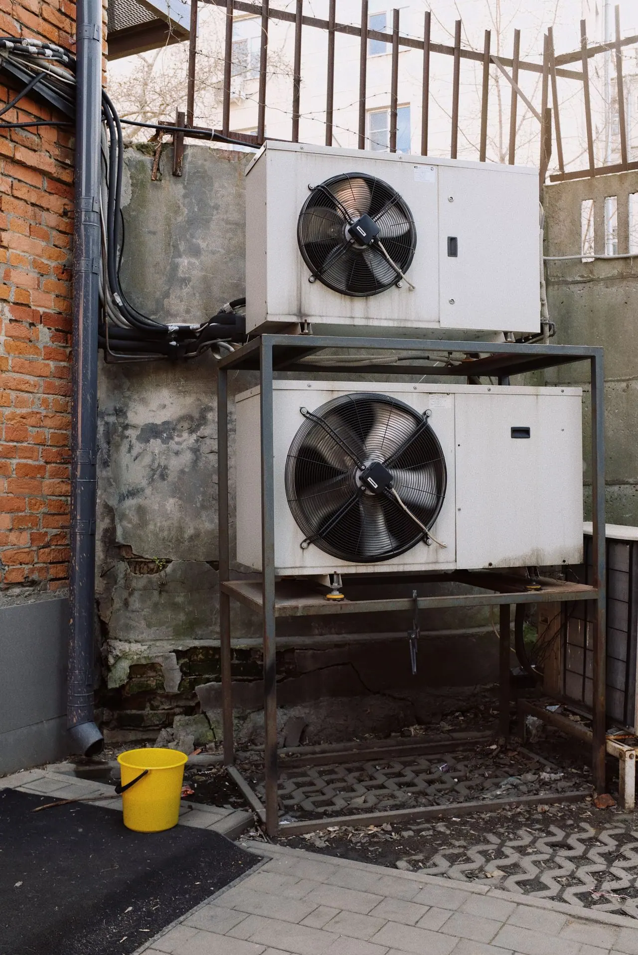 Outdoor air-conditioning units and building ventilation equipment